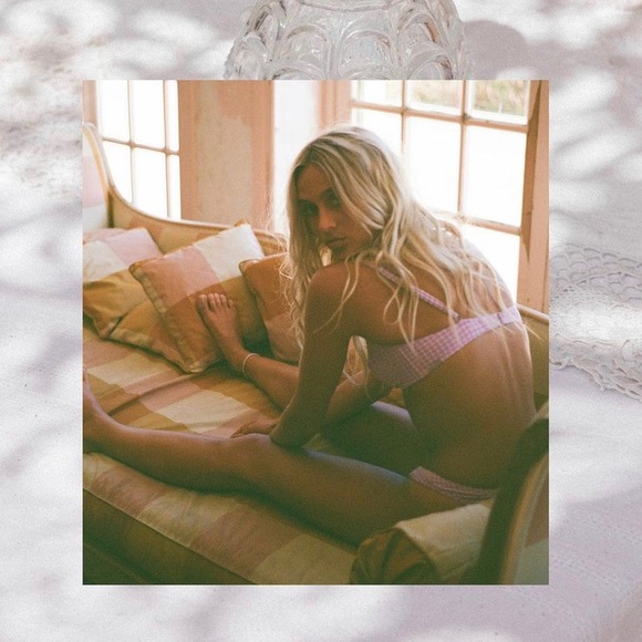 Billabong Lilac 𑁍 Violet Bikini Top - Picture 10 of 14